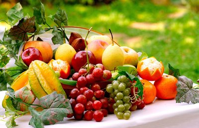 2740x1772_yabloki-vinograd-grushi-fruktyi.jpg